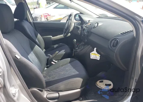 2013 Mazda Mazda2 Sport z USA, uszkodzony, nr VIN JM1DE1KZ8D0165028